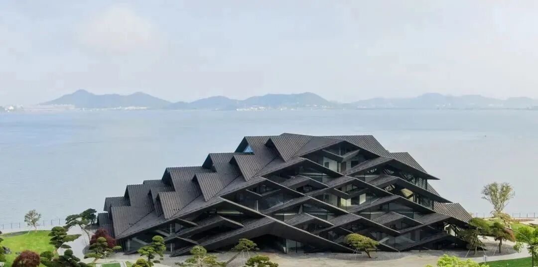 白色装饰混凝土地坪案例 - 韩岭美术馆 现场图 1