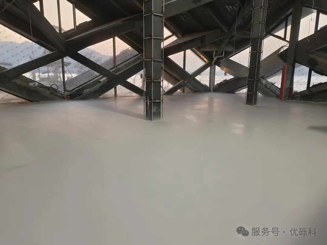 白色装饰混凝土地坪案例 - 韩岭美术馆 现场图 2